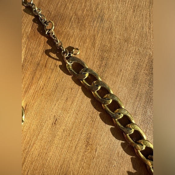 Black and Gold Chunky  Floral Necklace - Picture 3 of 5